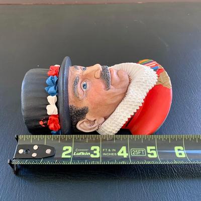 LOT 54 L: Bossons Legend Products The Beefeater & Mr. Pickwick Chalkware Heads