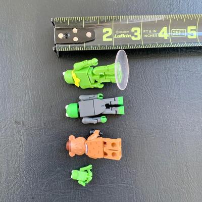 LOT 55 L: The Muppets Collection: 2017 Christmas Carol Ornaments, Statler & Waldorf w/ Balcony Figures, & Lego Figures