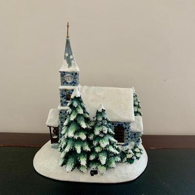 LOT 79 L: Thomas Kinkade Collection: "Home For The Holidays" Light Up Dome, 2003 "Sunday Evening Sleigh Ride" Painter...