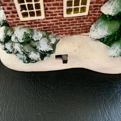 LOT 79 L: Thomas Kinkade Collection: "Home For The Holidays" Light Up Dome, 2003 "Sunday Evening Sleigh Ride" Painter...