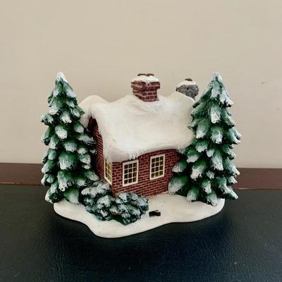 LOT 79 L: Thomas Kinkade Collection: "Home For The Holidays" Light Up Dome, 2003 "Sunday Evening Sleigh Ride" Painter...
