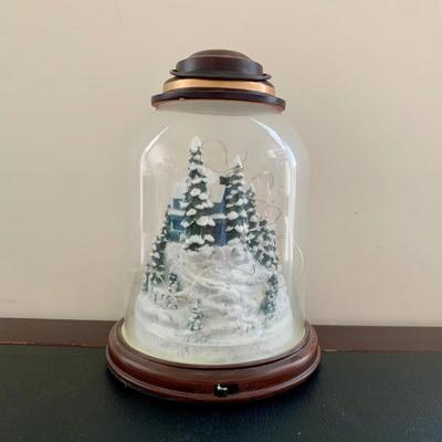 LOT 79 L: Thomas Kinkade Collection: "Home For The Holidays" Light Up Dome, 2003 "Sunday Evening Sleigh Ride" Painter...