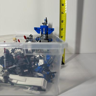 LOT 81: LEGO StarWars Collection