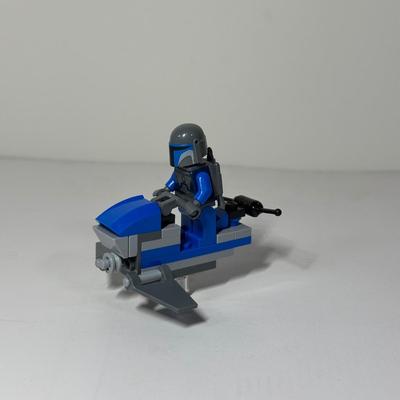 LOT 81: LEGO StarWars Collection