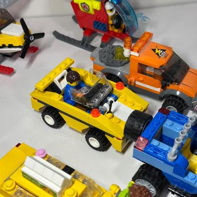 LOT 82B: LEGO Collection