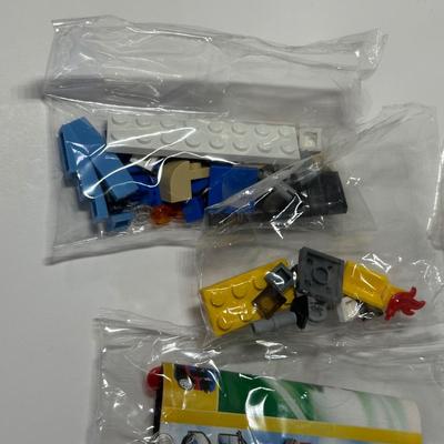 LOT 82B: LEGO Collection