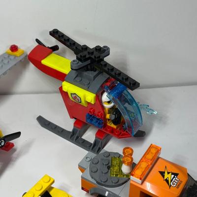 LOT 82B: LEGO Collection