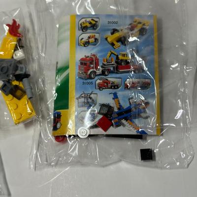 LOT 82B: LEGO Collection