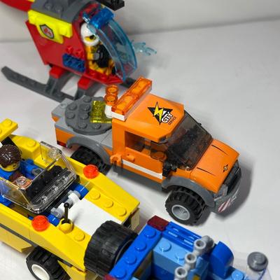 LOT 82B: LEGO Collection