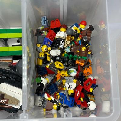 LOT 82B: LEGO Collection