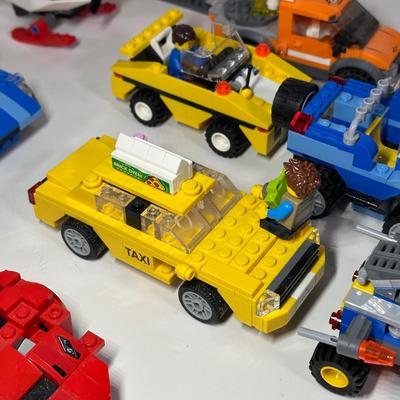 LOT 82B: LEGO Collection