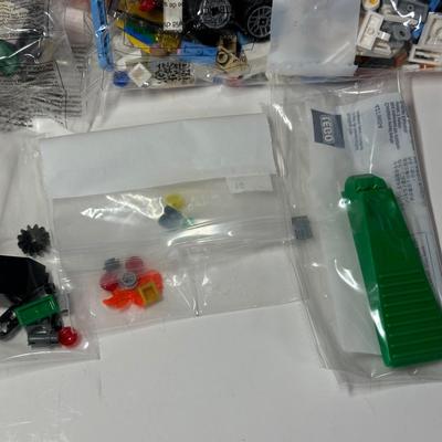 LOT 82B: LEGO Collection