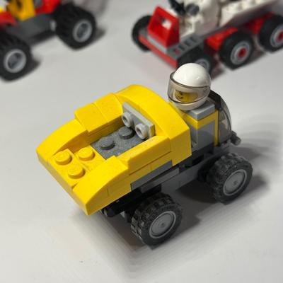 LOT 82B: LEGO Collection