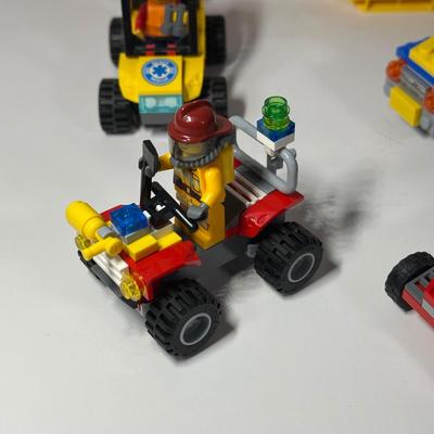 LOT 82B: LEGO Collection