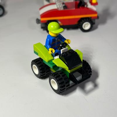 LOT 82B: LEGO Collection