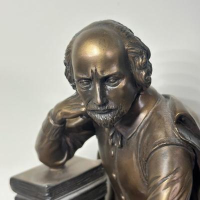 LOT 86B: William Shakespeare Figure