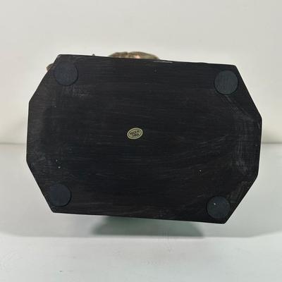 LOT 86B: William Shakespeare Figure