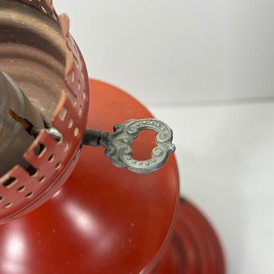 LOT 87B: Vintage Toleware Metal Table Lamp