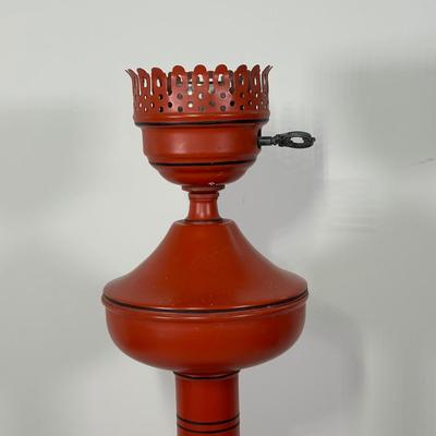 LOT 87B: Vintage Toleware Metal Table Lamp