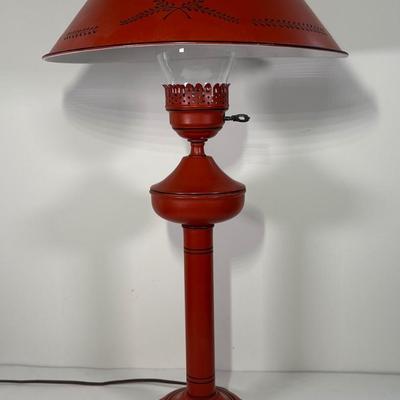 LOT 87B: Vintage Toleware Metal Table Lamp