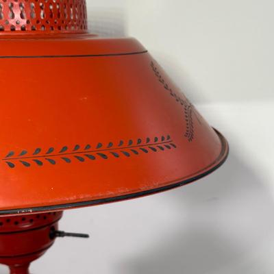 LOT 87B: Vintage Toleware Metal Table Lamp