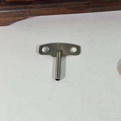 LOT 91B: Vintage Tempus Fugit Mantle Clock