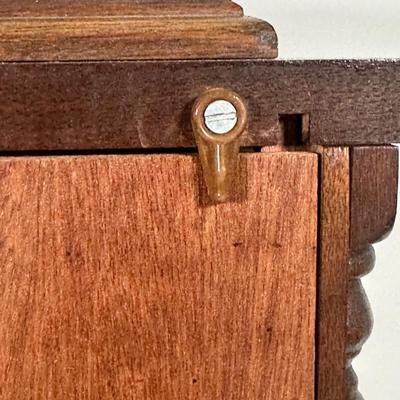 LOT 91B: Vintage Tempus Fugit Mantle Clock