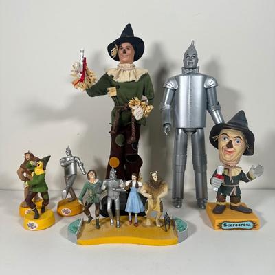 LOT 94B: The Wizard Of Oz Dolls, Bobble Head, Ornaments & More