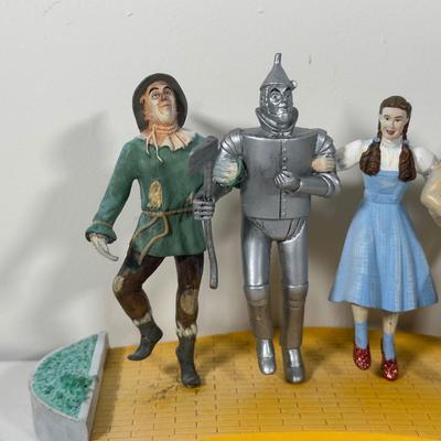 LOT 94B: The Wizard Of Oz Dolls, Bobble Head, Ornaments & More