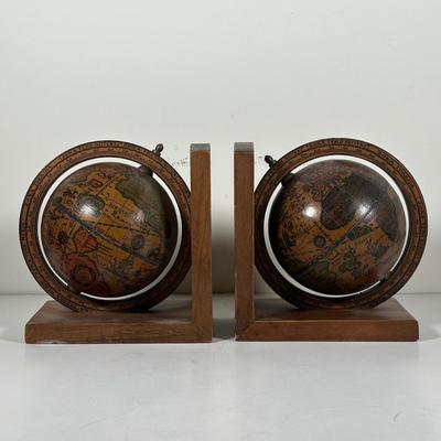 LOT 98B: Globe Collection - 12” World Globe & 2 Sets Of Book Ends