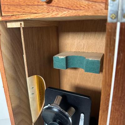 LOT 101B: Vintage Microscope w/ Box