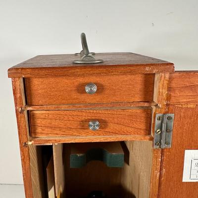 LOT 101B: Vintage Microscope w/ Box