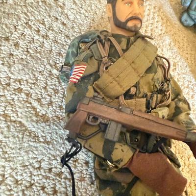 LOT 108L: Military Action Figures w/ Lots of Accessories