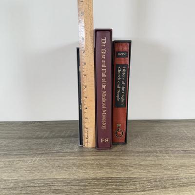 LOT 116L: Folio Society Books - Imitation of Christ, History of the English Church and People & The Rise and Fall of the Medieval...