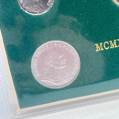 LOT 125J: Vatican Collectible Coins