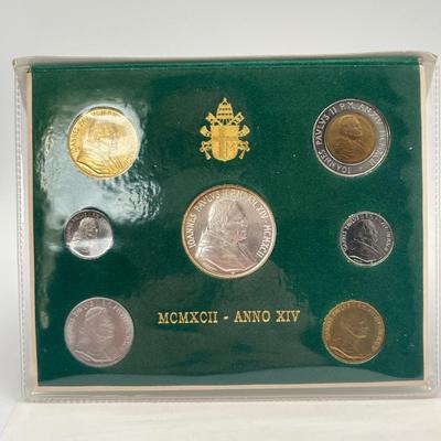 LOT 125J: Vatican Collectible Coins