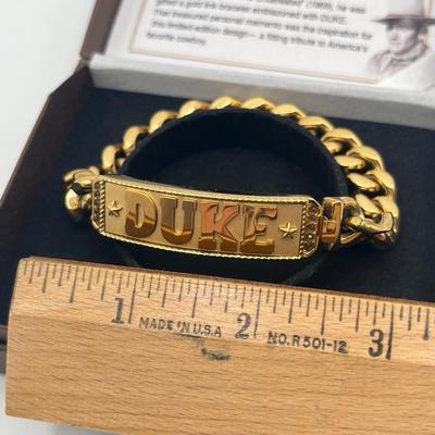 LOT 126J: Vintage John Wayne Collectibles