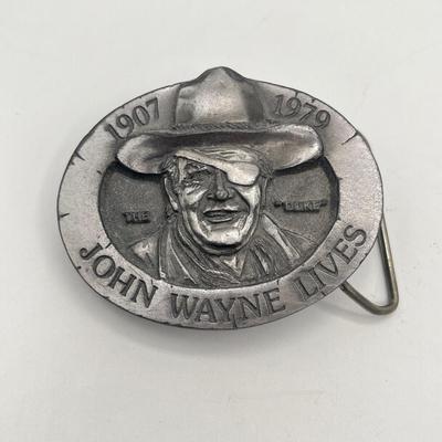 LOT 126J: Vintage John Wayne Collectibles