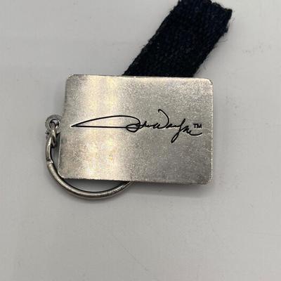 LOT 126J: Vintage John Wayne Collectibles