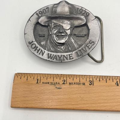 LOT 126J: Vintage John Wayne Collectibles