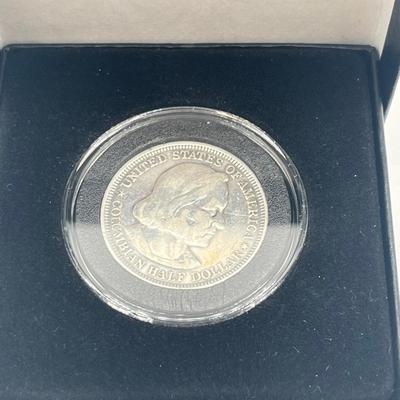 LOT 137J: 1893 Columbian Half Dollar