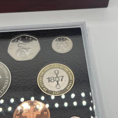 LOT 139J: 2007 United Kingdom Executive Proof Coin Collection