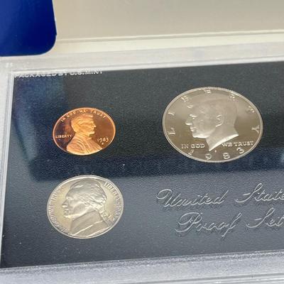 LOT 148J: United States Mint Proof & Uncirculated Coin Sets