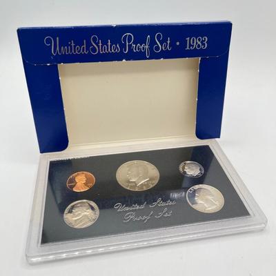 LOT 148J: United States Mint Proof & Uncirculated Coin Sets
