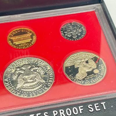 LOT 148J: United States Mint Proof & Uncirculated Coin Sets