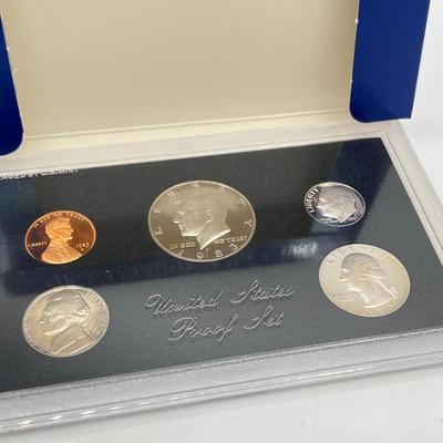 LOT 148J: United States Mint Proof & Uncirculated Coin Sets