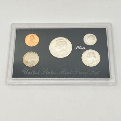 LOT 152J: 1992 United States Mint Silver Proof Set