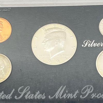 LOT 152J: 1992 United States Mint Silver Proof Set