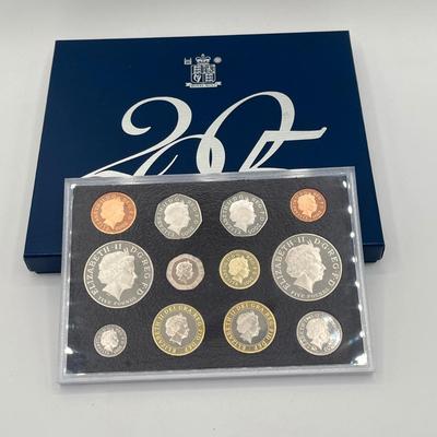 LOT 153J: 2005 United Kingdom Proof Coin Set