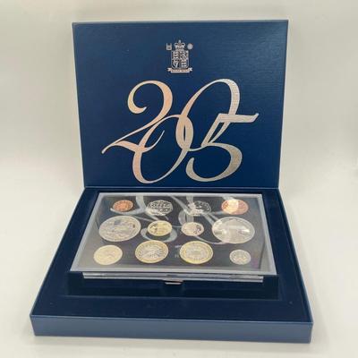 LOT 153J: 2005 United Kingdom Proof Coin Set